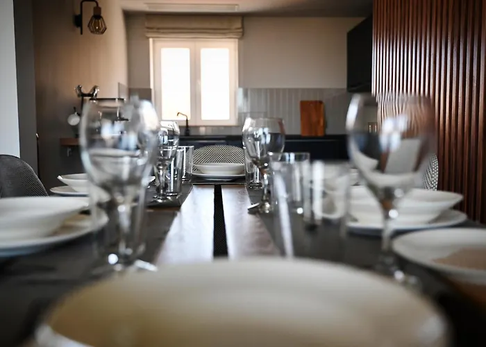 Cliff Edge In Apartment Xaghra