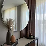 Apartment Cliff Edge In *