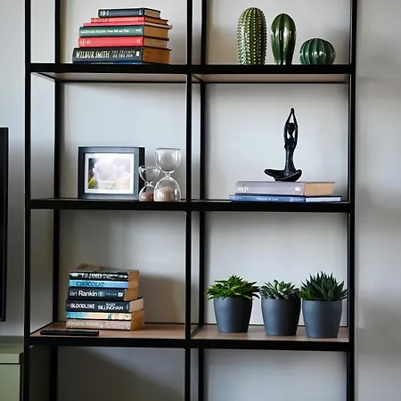 Cliff Edge In Apartment *