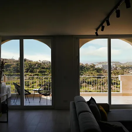 Cliff Edge In Apartman *
