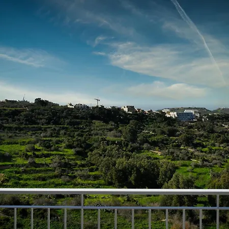 Cliff Edge In * Xagħra
