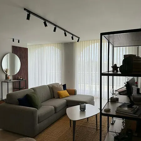 Cliff Edge In Apartment Xaghra